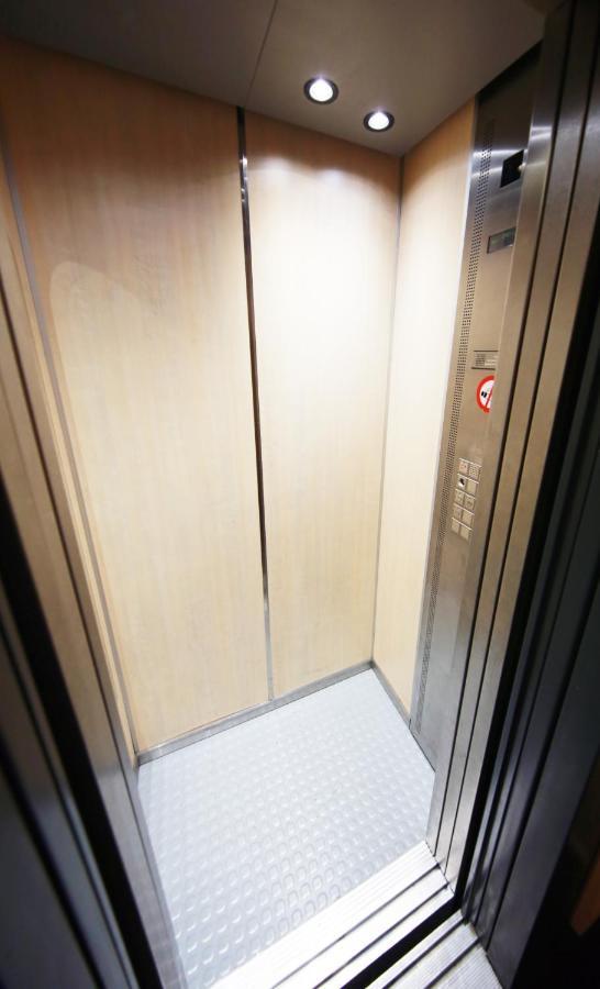 Cozy Close To Cornavin Train Station And Appartement